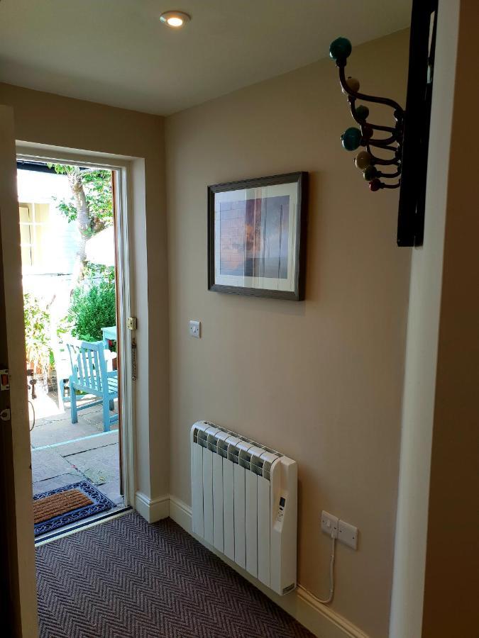The Pelican Inn Devizes Bagian luar foto