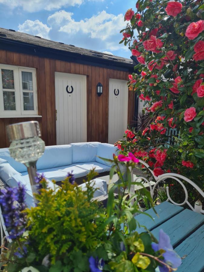 The Pelican Inn Devizes Bagian luar foto