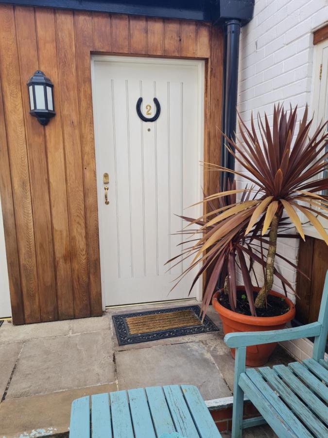 The Pelican Inn Devizes Bagian luar foto