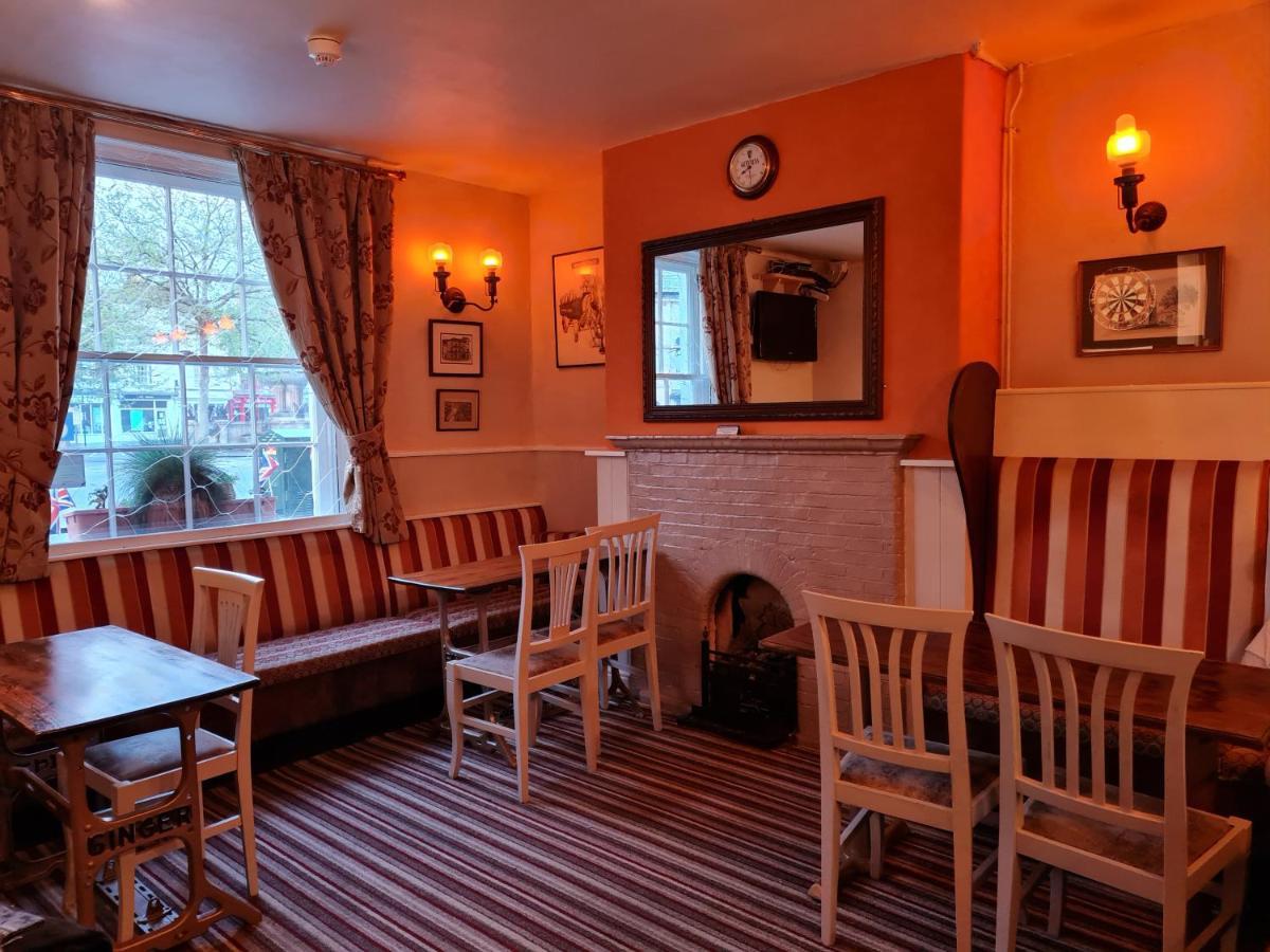 The Pelican Inn Devizes Bagian luar foto