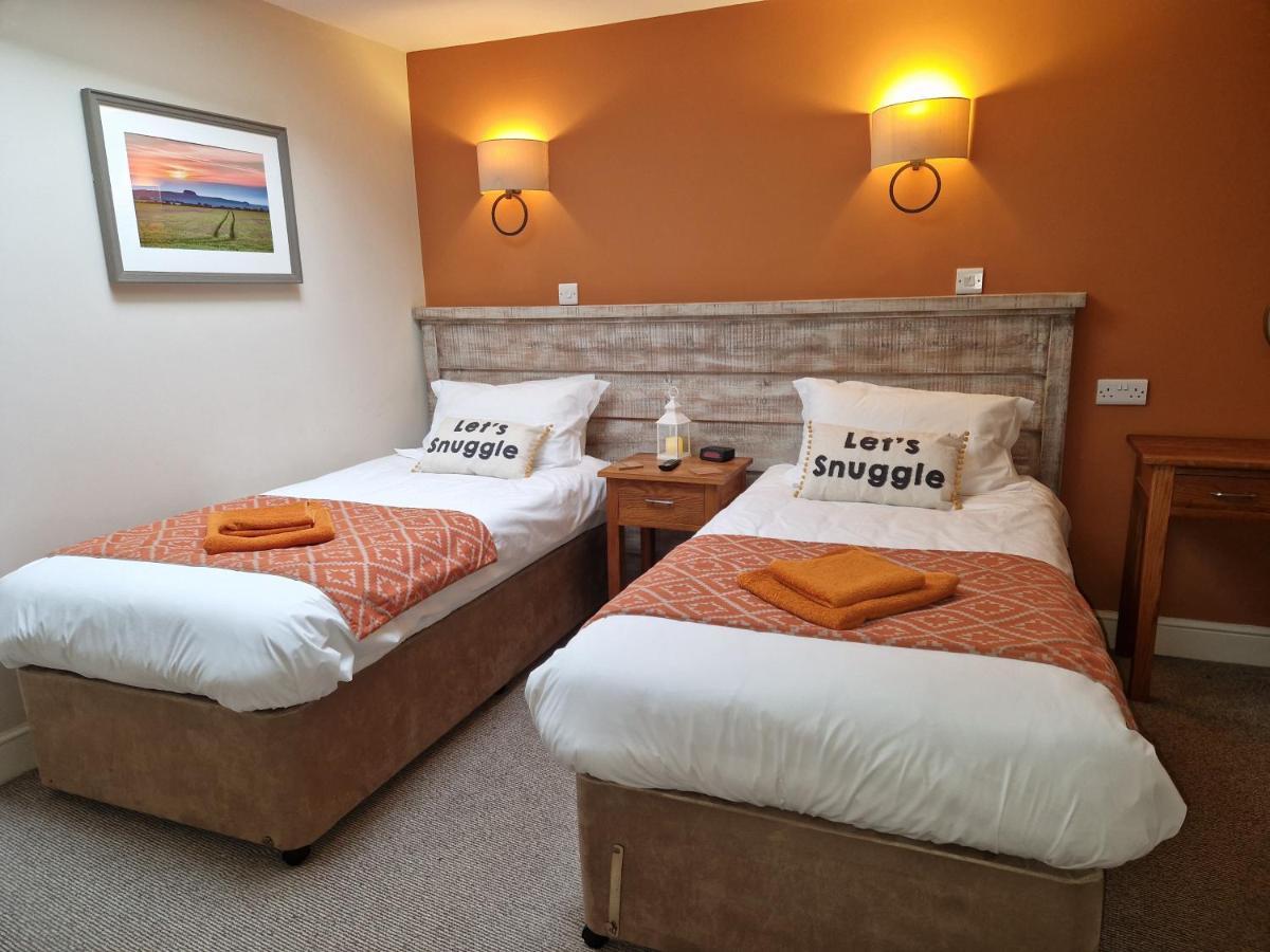 The Pelican Inn Devizes Bagian luar foto